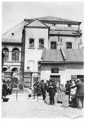Велика синагога. Ворота у двір