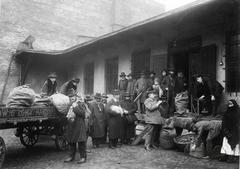 Potato delivery to Galician refugees