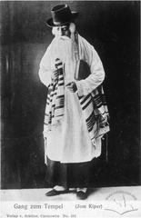 Festive Jewish clothes, Yom Kippur