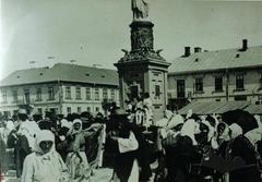 Жіноча статуя, що символізує Австрію