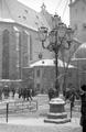 Старовинний ліхтар у південно-західному боці площі Ринок
