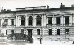 Пам'ятник Корнелю Уєйському