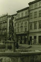 Криниця з фігурою Діани