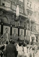Виступ гімнастів на першотравневій демонстрації на проспекті Свободи