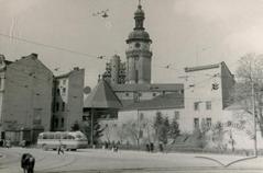Перехрестя вулиць Леніна та Радянської (тепер Личаківської та Винниченка)