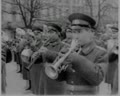 Квіти до пам'ятника Леніну