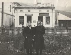 Inhabitants of Skole on the central Lenina street
