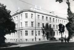 Будинок на Мельника, 1-3
