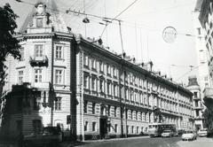 Вулиця Бандери, 1