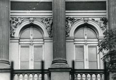 Вікна головного корпусу Львівської Політехніки