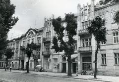 Вулиця Бандери, 33