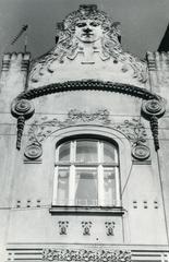 Маскарон на вул. Брюллова, 4 