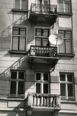 Балкони на будинку на вул. Бандери, 4