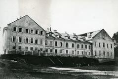 Building at 2 Saint Yura Square