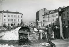 Trade space on inexistent Zbozhovy sq. A view towards Chornovola Ave. Photo reproduction 