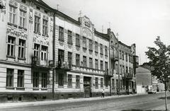Будинки за номером 151, 153 на вул. Хмельницького