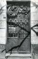 Main entrance at 6 Hlyboka St. 