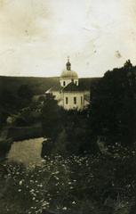 Монастирська церква.