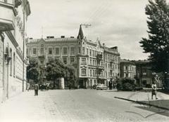 Перетин вулиць Герцена, Князя Романа, Левицького  та Франка