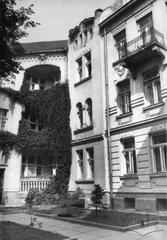 Будинки на вул. Акад. Богомольця, 7 і 9