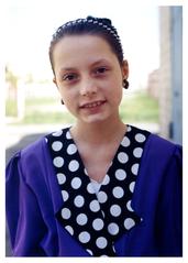 Дівчина в сукні
