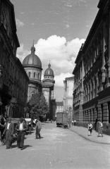 Вулиця Низький замок