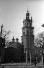 Успенська церква та вежа Корнякта