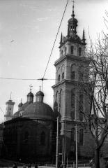 Успенська церква та вежа Корнякта