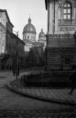 Вулиця Низький замок