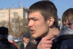 Хлопець на мітингу