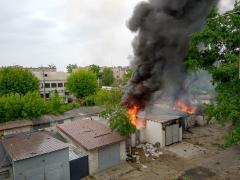 Пожежа у гаражній забудові