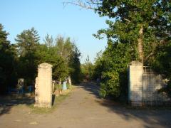 Вхід в старе кладовище