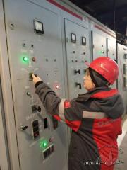 Ліна Дроботова на роботі на "Азовсталі"