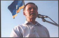 Сергій Каленюк перед мікрофоном