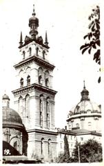 Вид Успенської церкви та домініканського костелу