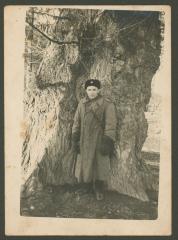Portrait near a tree